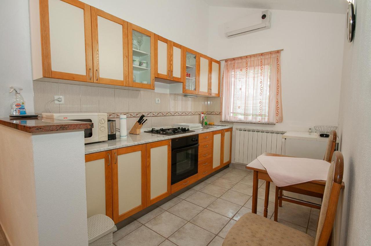 Giga Apartment Rakovica Bagian luar foto
