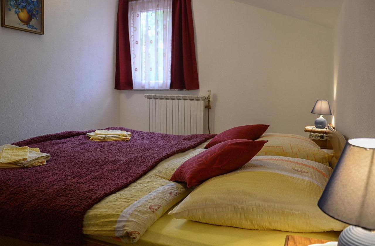 Giga Apartment Rakovica Bagian luar foto