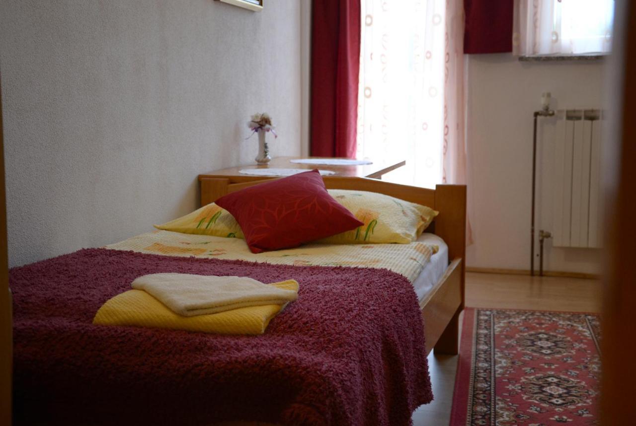 Giga Apartment Rakovica Bagian luar foto