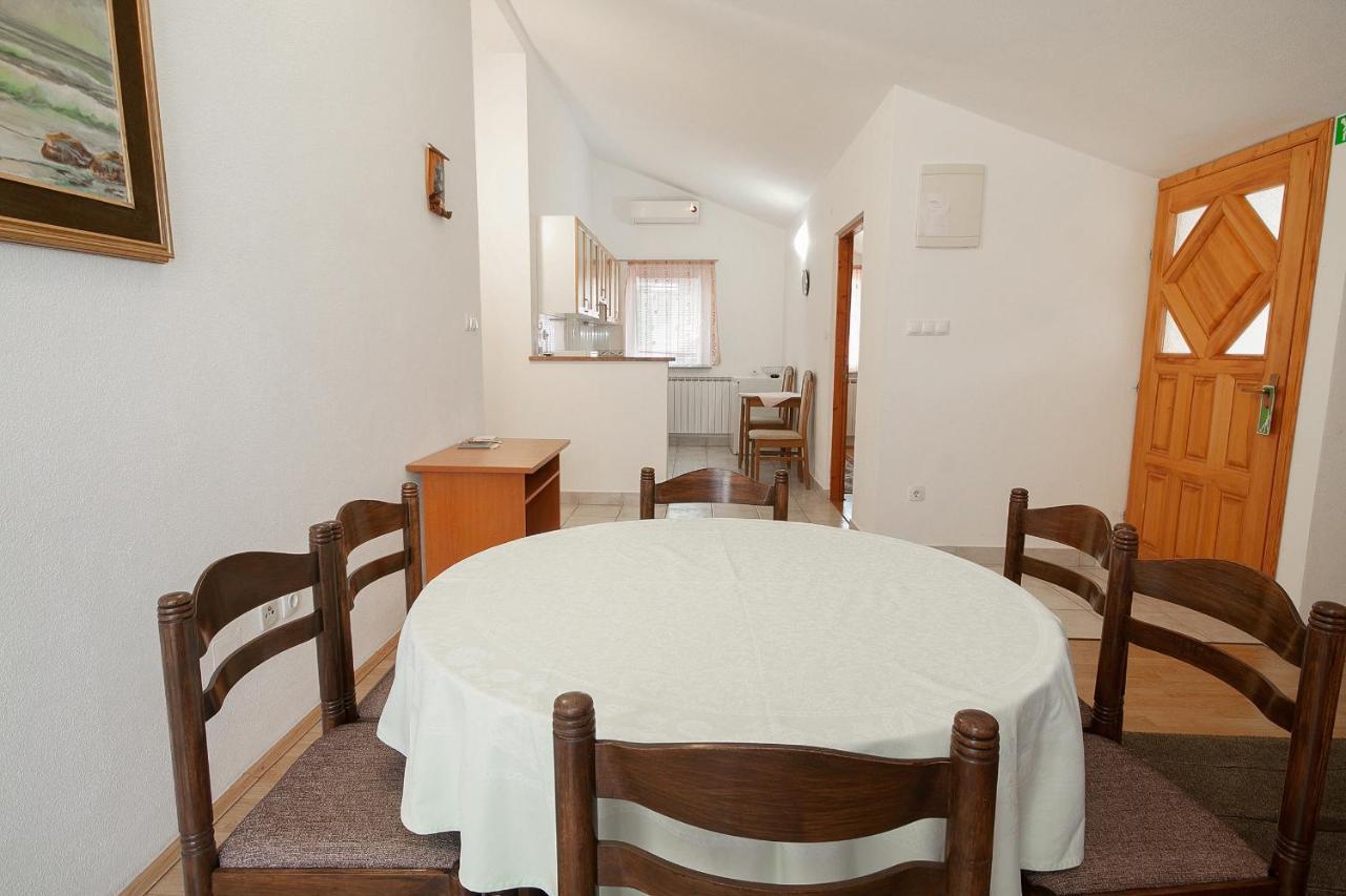 Giga Apartment Rakovica Bagian luar foto