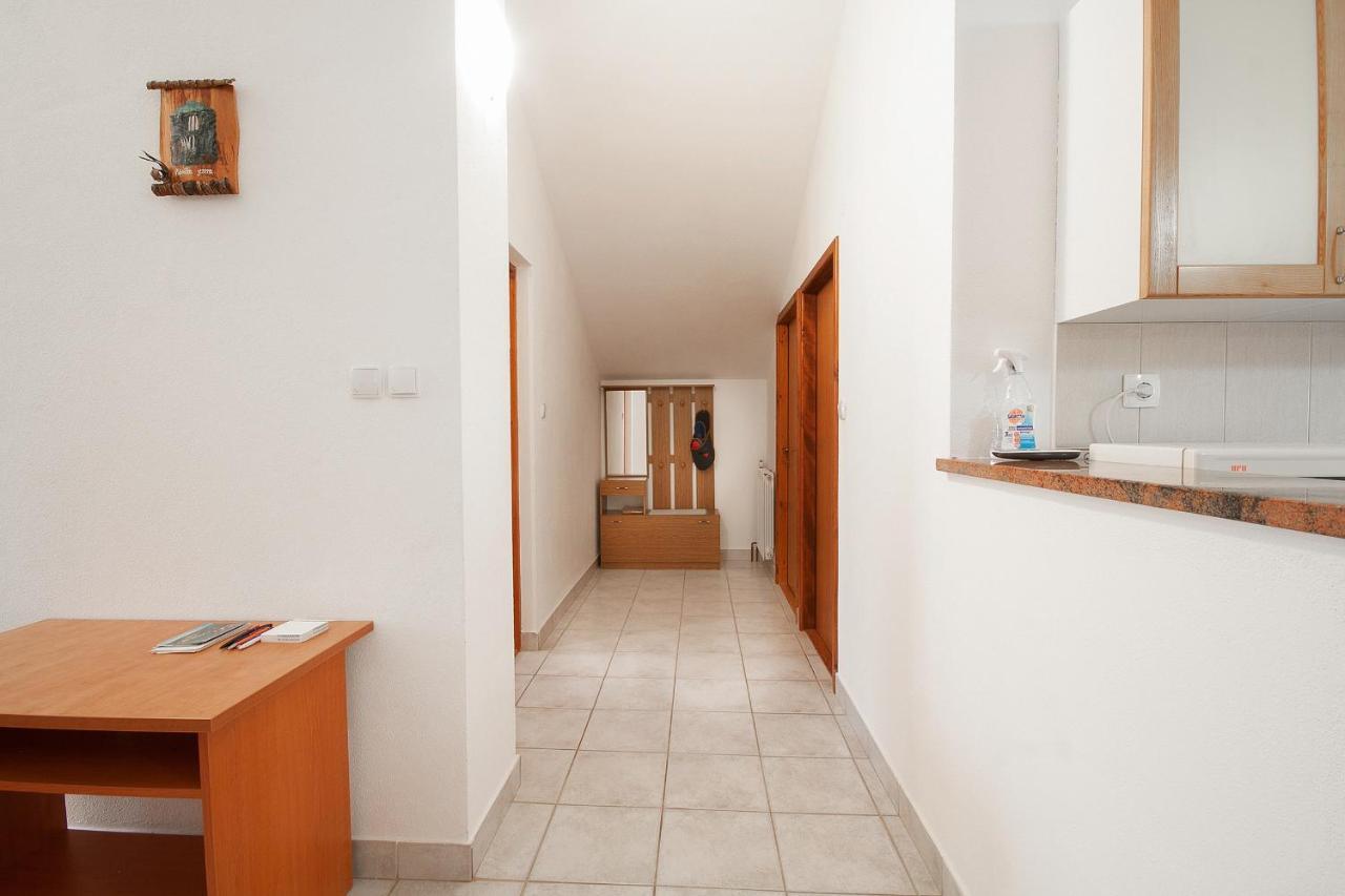 Giga Apartment Rakovica Bagian luar foto